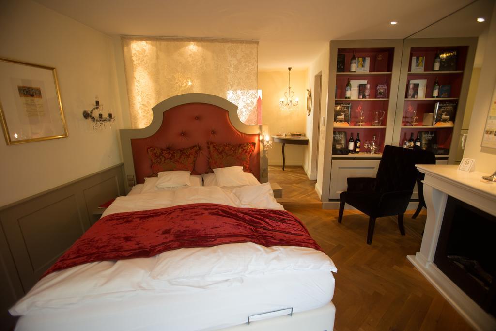 Hotel Heiligenstein Баден-Баден Екстериор снимка